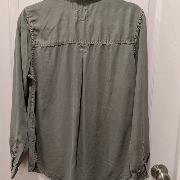 American Eagle Olive Green Shirt - Picture 3 of 5